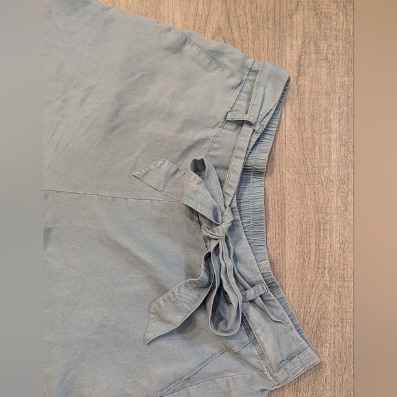 Bundle of M wide leg capris - Picture 14 of 16